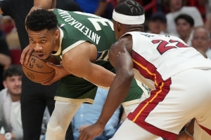 巴特勒vs热火直播_巴特勒vs热火比赛回放_巴特勒vs热火精彩集锦回放