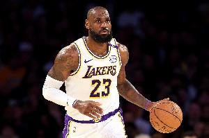 76人vs詹姆斯直播_76人vs詹姆斯比赛回放_NBA高清直播在线观看