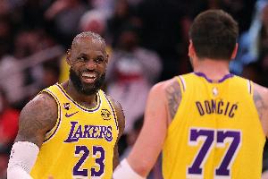 詹姆斯vs东契奇直播_詹姆斯vs东契奇比赛回放_NBA高清直播在线观看