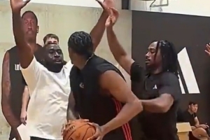 雷霆vs转载直播_雷霆vs转载比赛回放_NBA高清直播在线观看