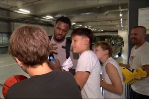 湖人vs76人直播_湖人vs76人比赛回放_NBA高清直播在线观看