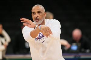 76人vs湖人直播_76人vs湖人比赛回放_NBA高清直播在线观看