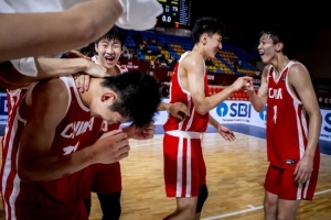 中国篮球vs中国队直播_中国篮球vs中国队比赛回放_CBA高清直播在线观看