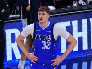 独行侠vs弗拉格直播_独行侠vs弗拉格比赛回放_NBA高清直播在线观看